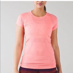 Swiftly Tech short sleeve CORAL 🍑 T